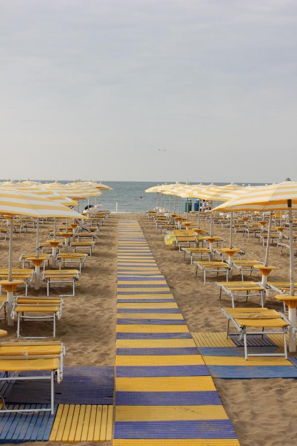 Hotel Marina Lido di Jesolo Esterno foto